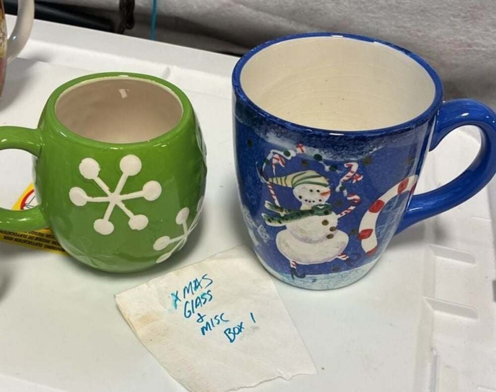 Oneida Snow Pals Handpainted Earthenware Mug and Green Snowflake Mug Lot of 2